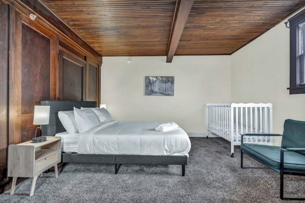 Photo of Bedroom in Tremont