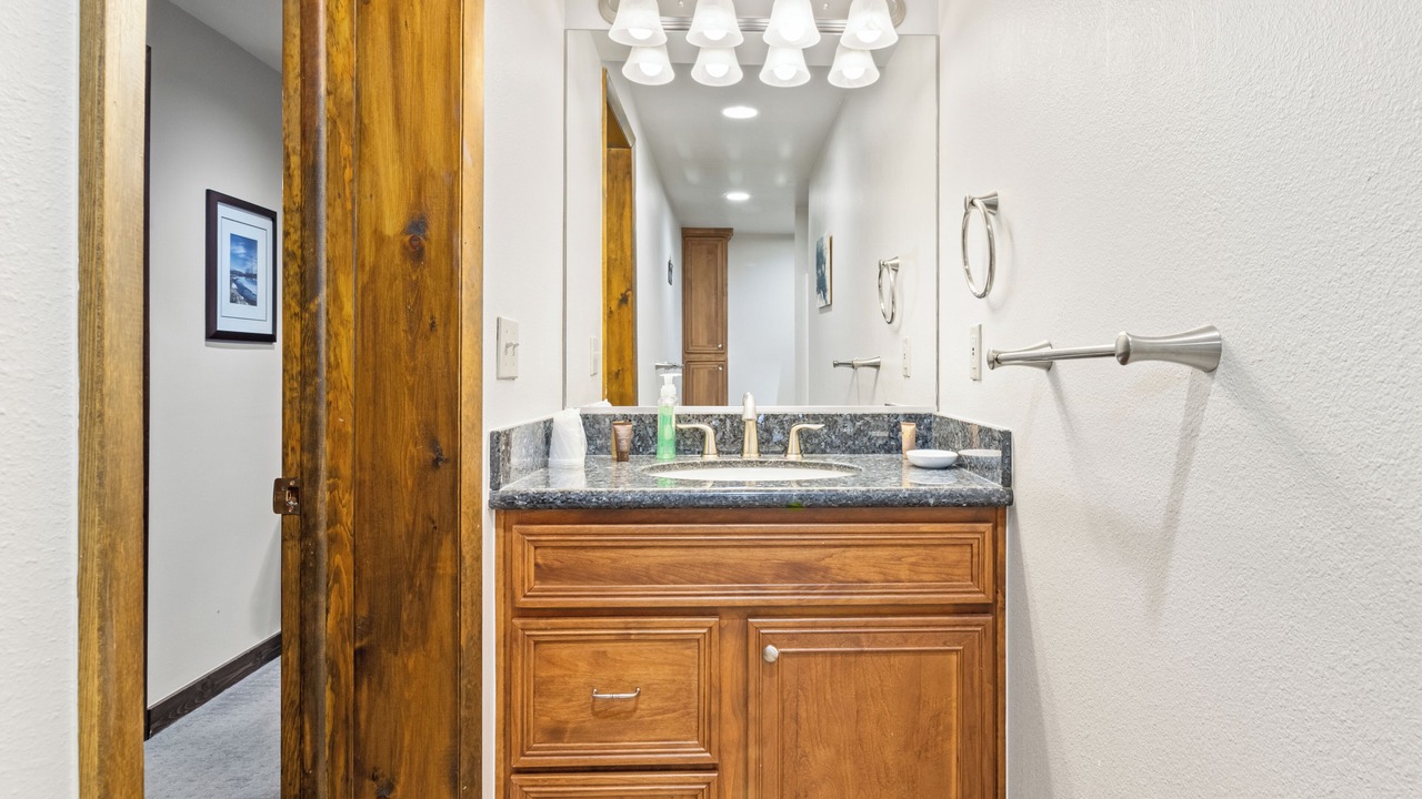 Photo of Bathroom in Windcliff Estates
