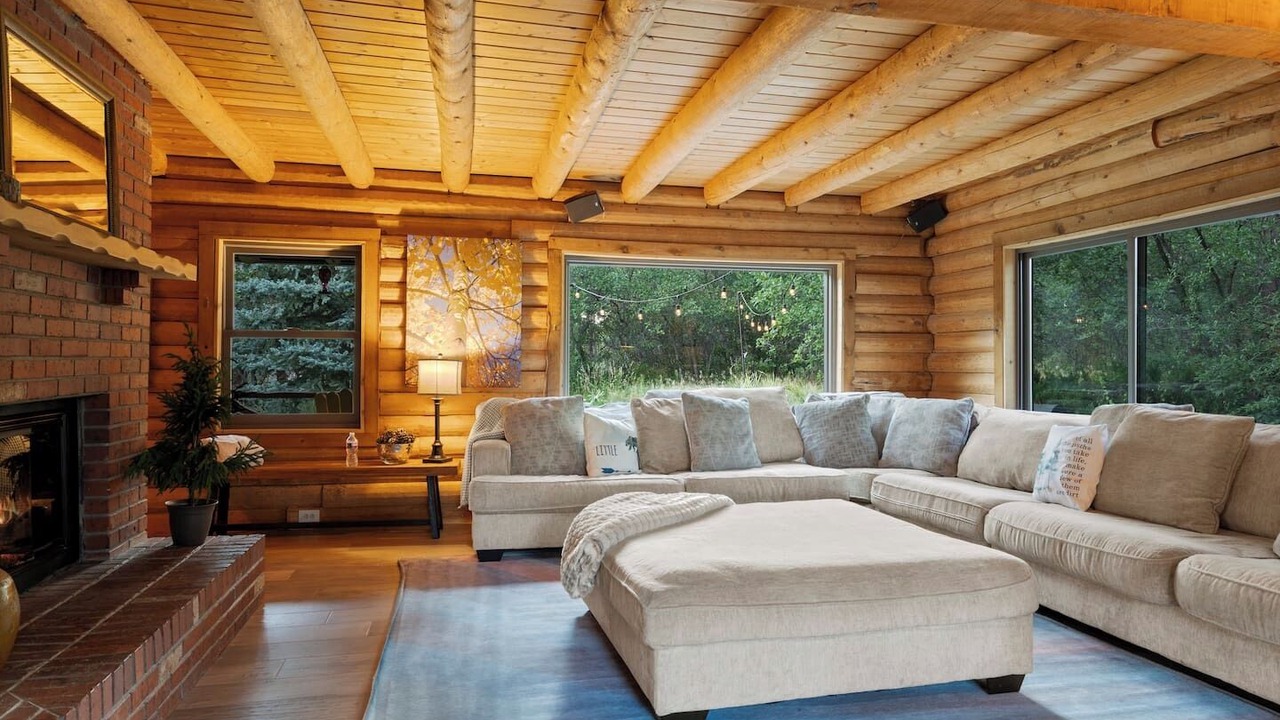 Photo of Livingroom in Woodmoor