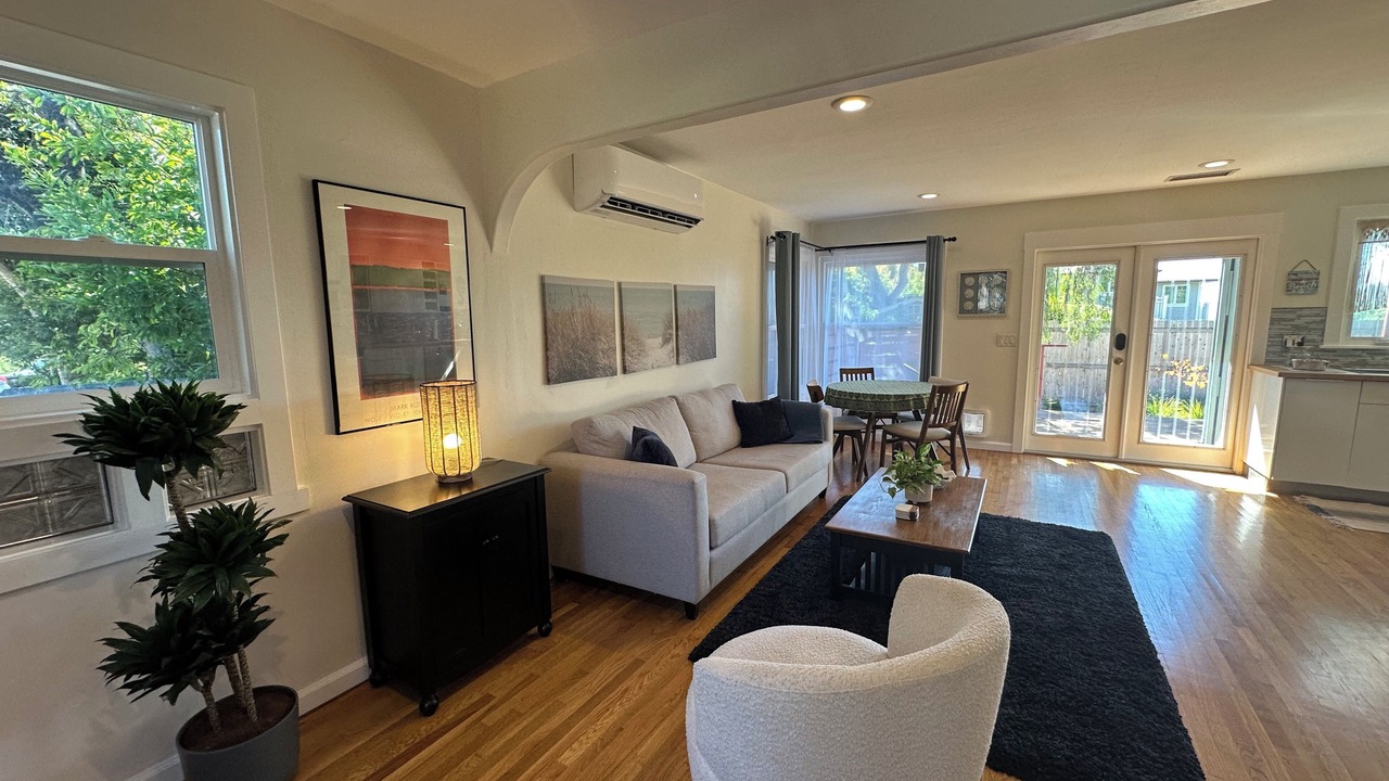 Photo of Livingroom in West Mesa