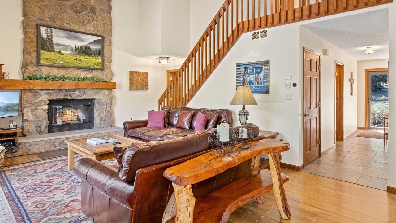 Photo of Livingroom in Estes Park