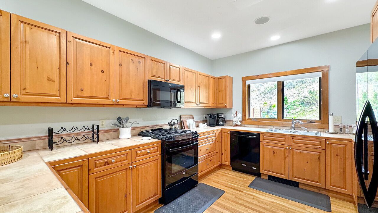 Photo of Kitchen in Edwards