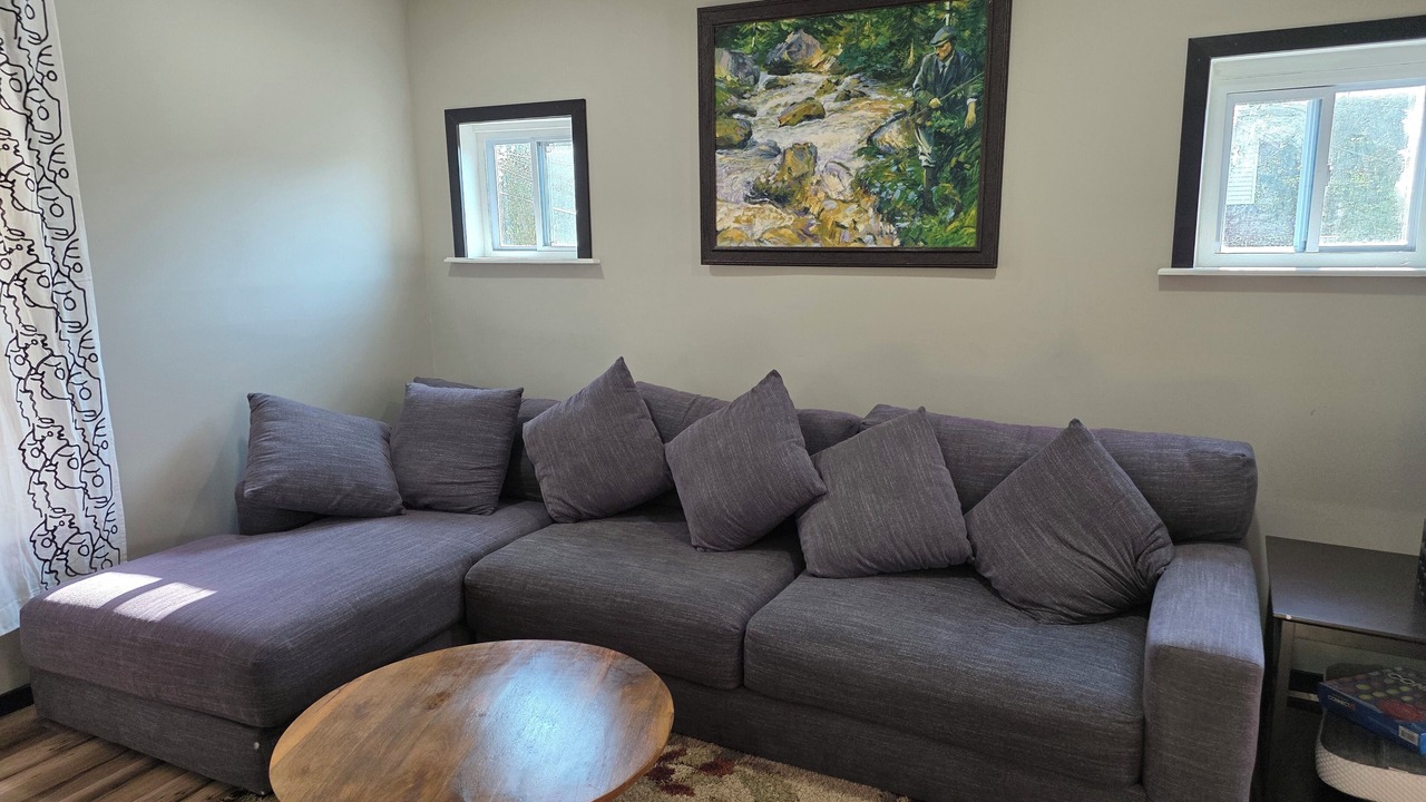 Photo of Livingroom in Cuyahoga Falls