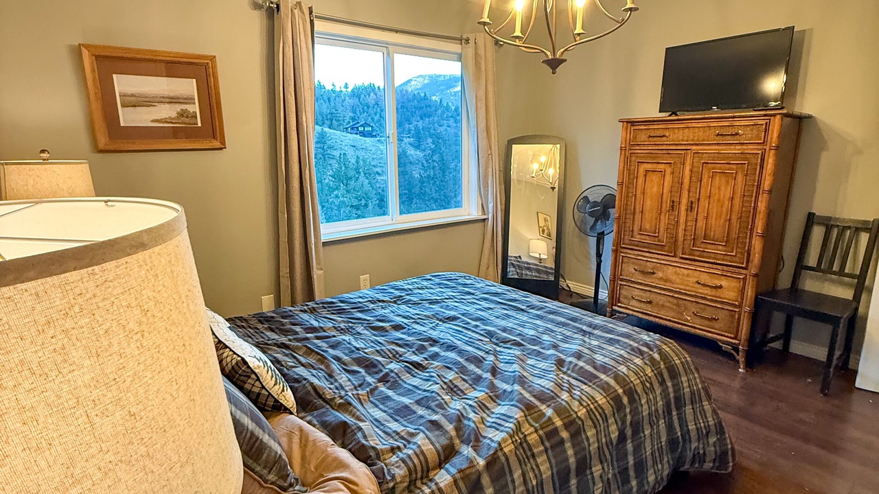 Photo of Bedroom in Idaho Springs