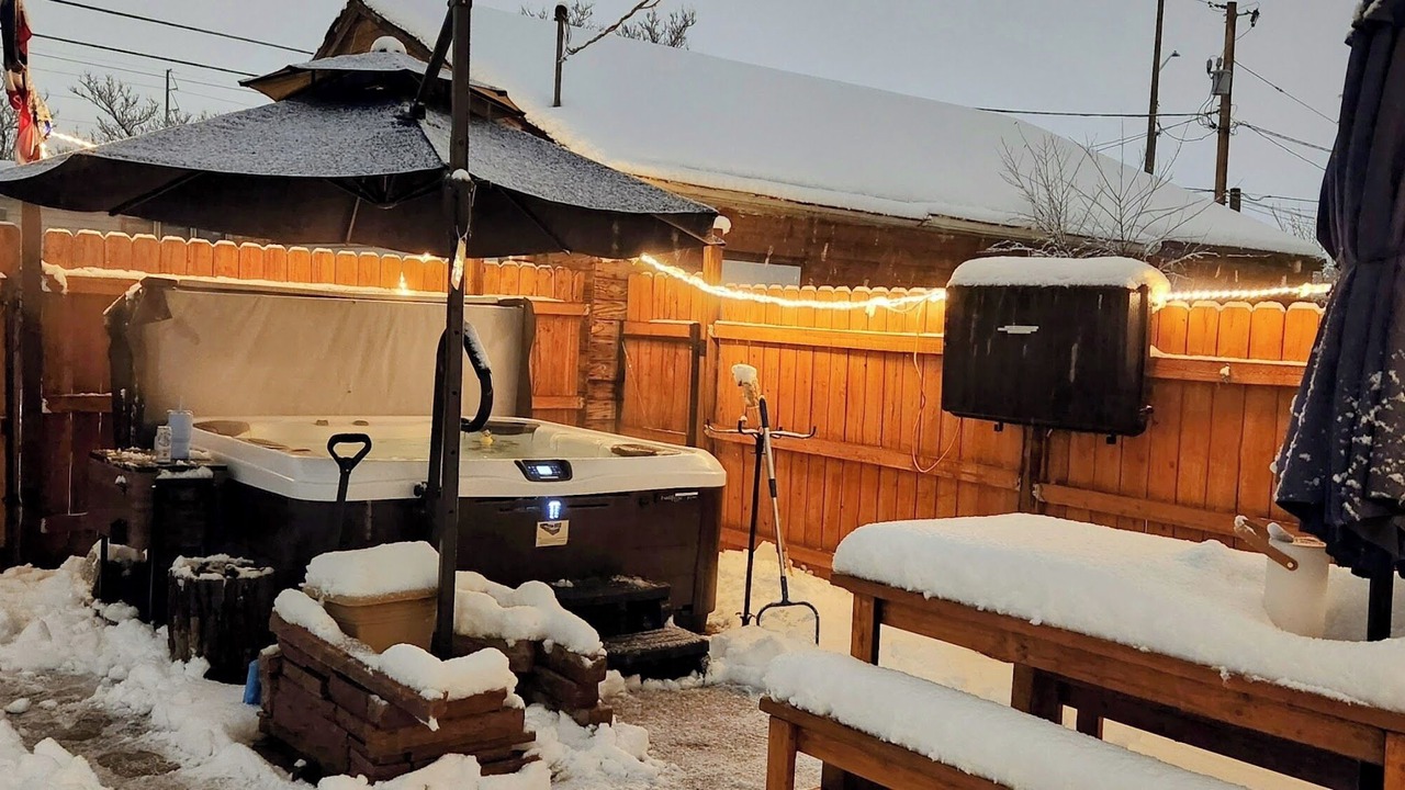 Photo of Outdoor in Elyria Swansea