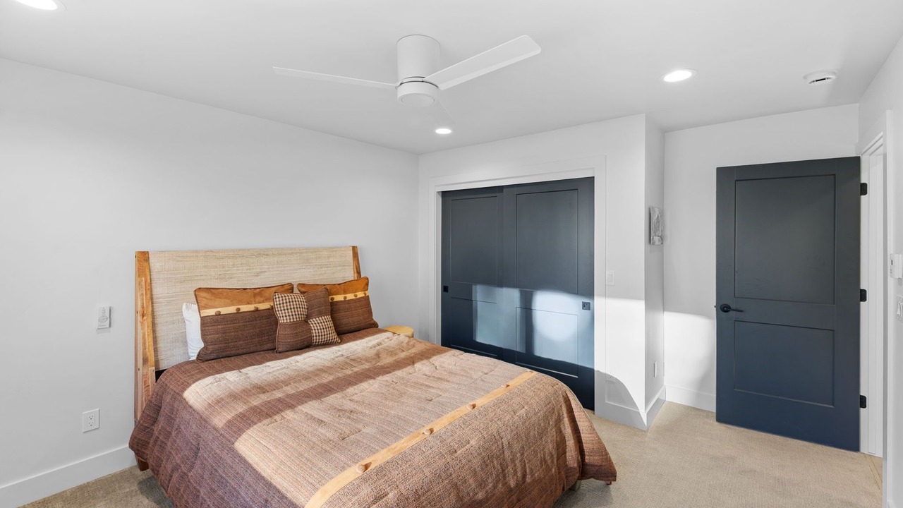 Photo of Bedroom in Crested Butte South