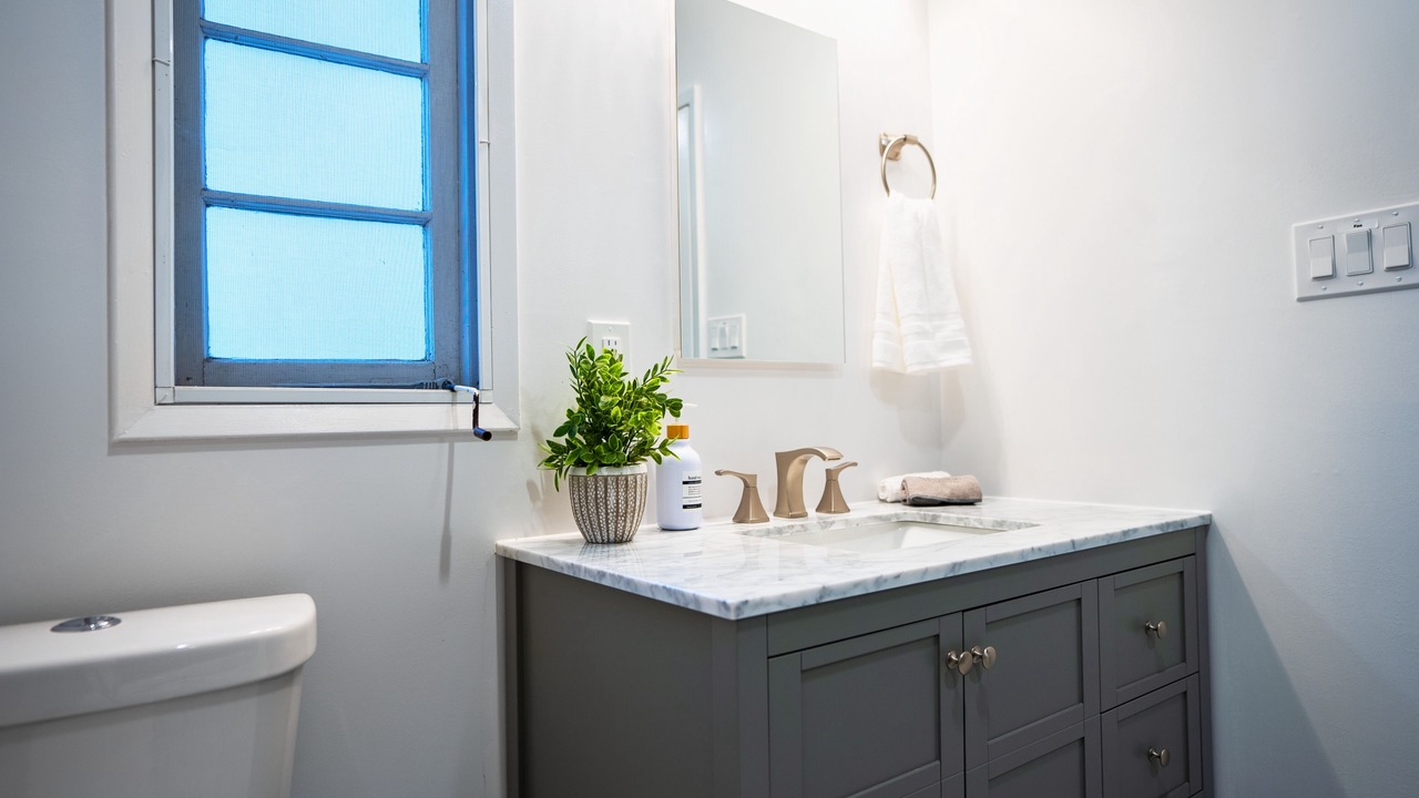 Photo of Bathroom in East Foothills