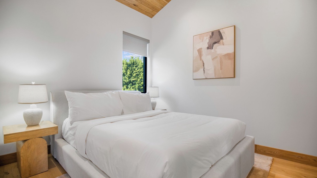 Photo of Bedroom in Malibu
