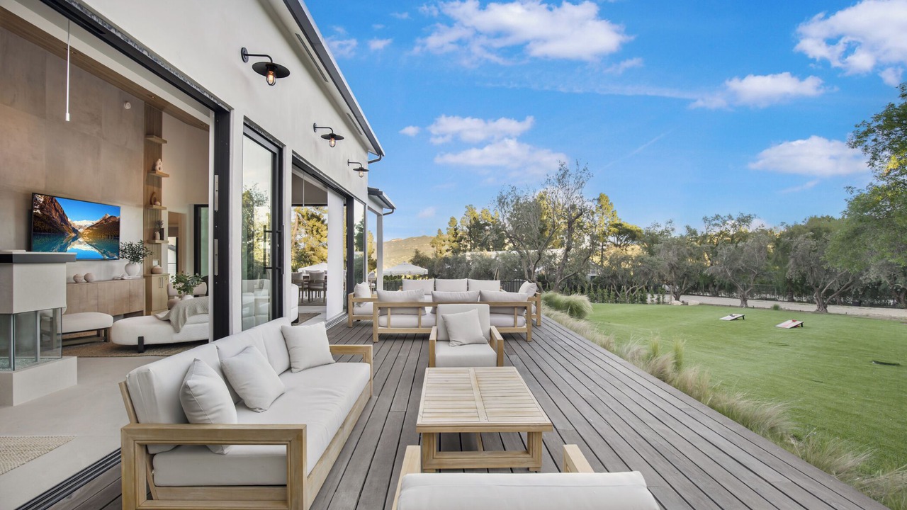 Photo of Patio Balcony in Malibu