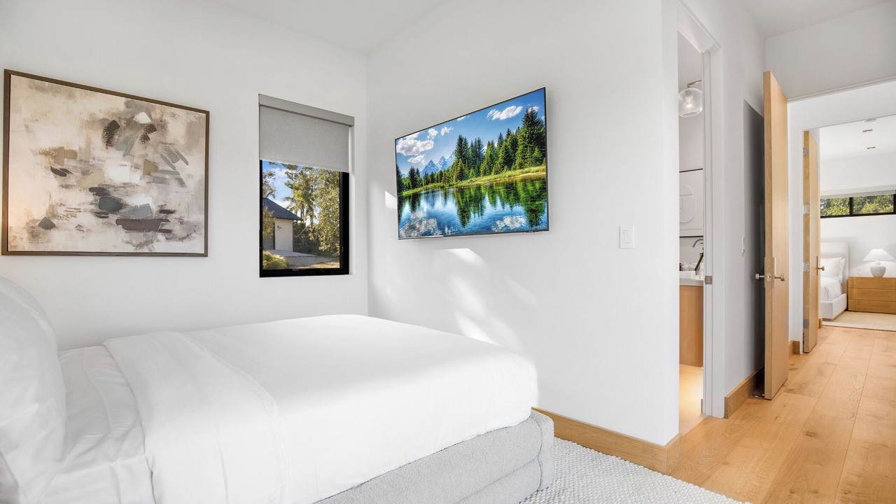 Photo of Bedroom in Malibu