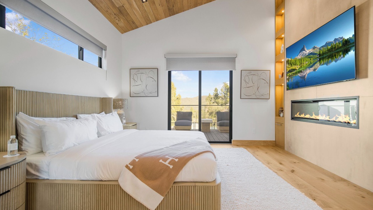 Photo of Bedroom in Malibu