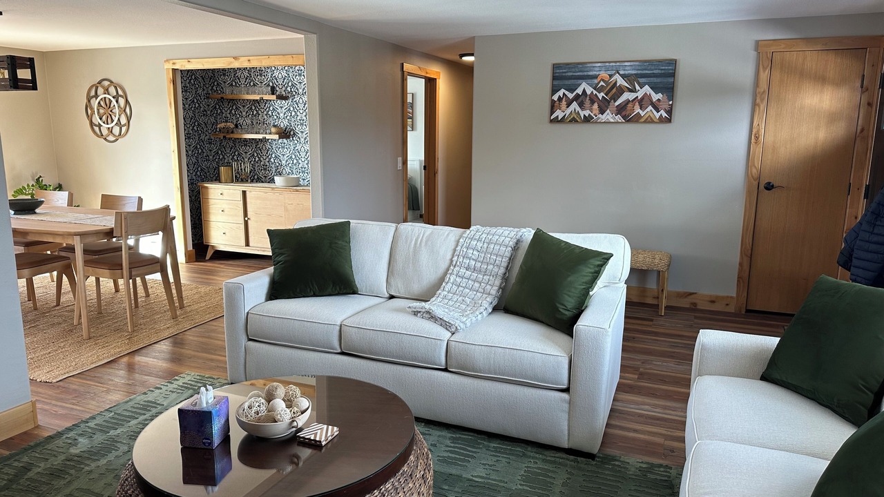 Photo of Livingroom in Black Hawk