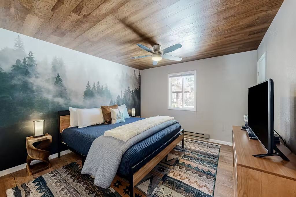 Photo of Bedroom in South Fork
