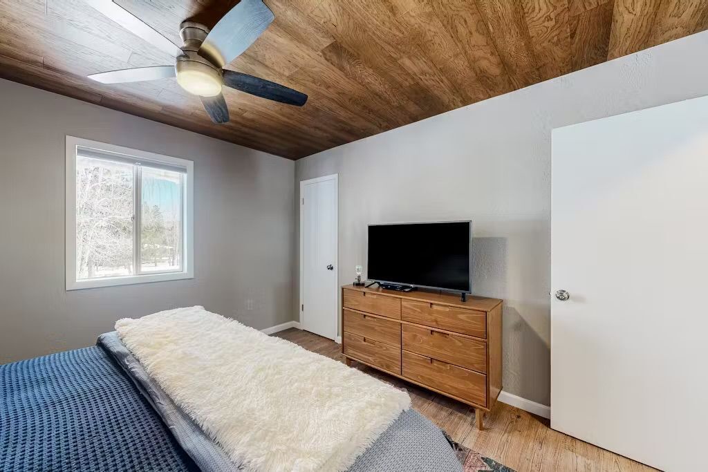 Photo of Bedroom in South Fork