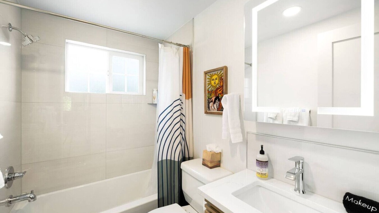 Photo of Bathroom in Englewood