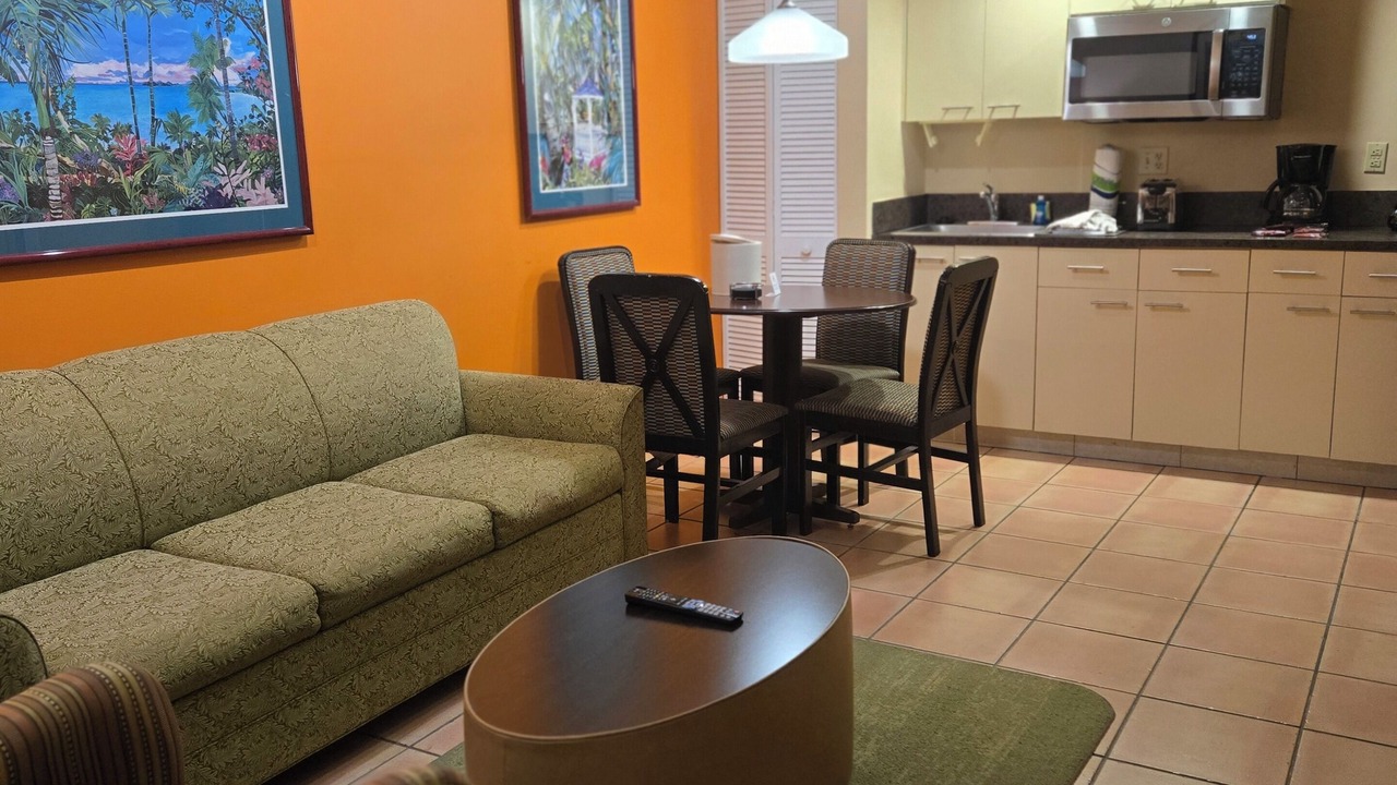 Photo of Livingroom in Weston