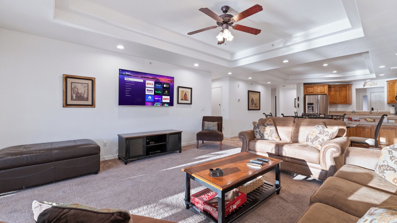 Photo of Livingroom in The Legends