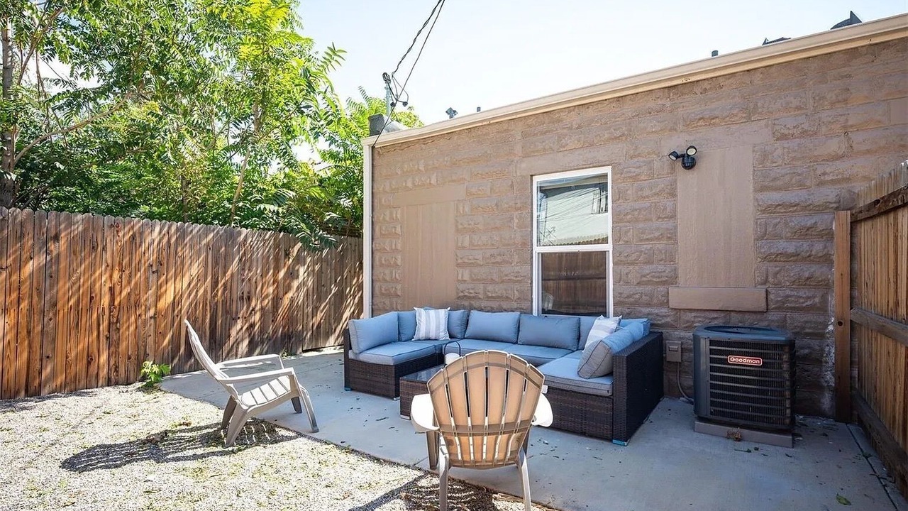 Photo of Patio Balcony in Jefferson Park