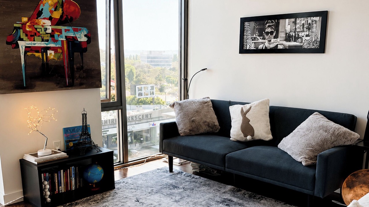 Photo of Livingroom in Beverly Grove