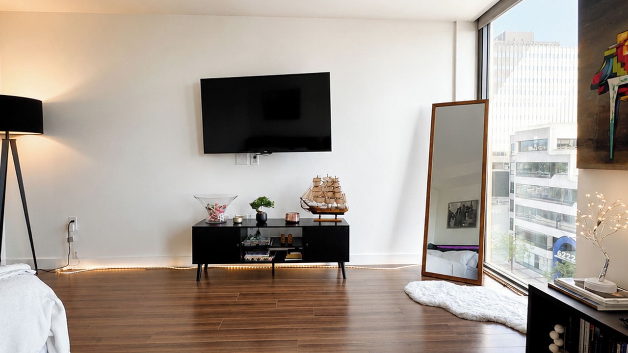 Photo of Bedroom in Beverly Grove