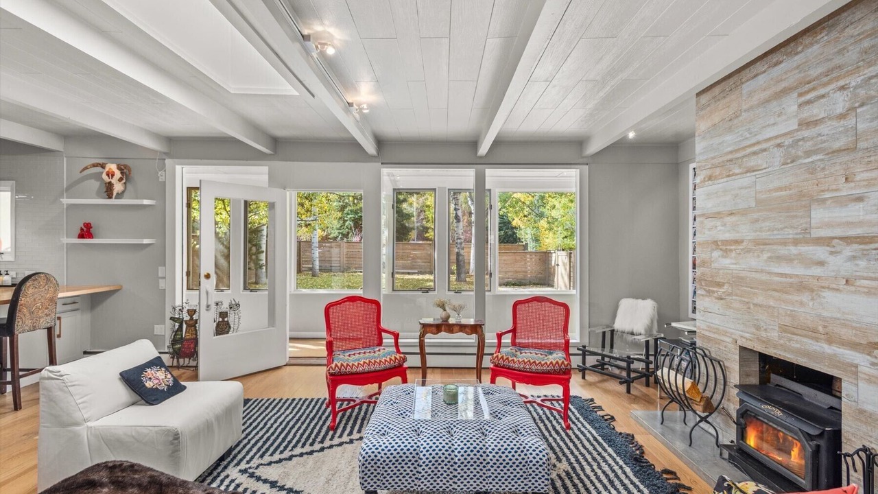 Photo of Livingroom in Aspen
