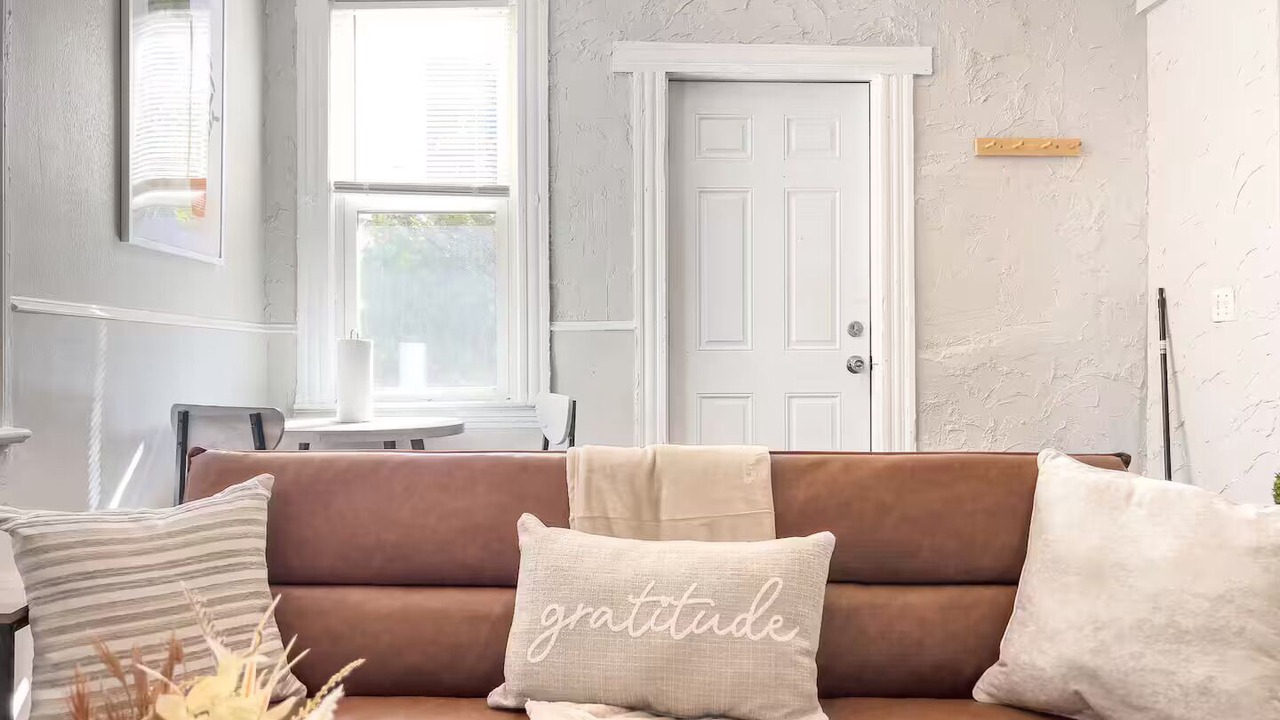 Photo of Livingroom in Little Italy