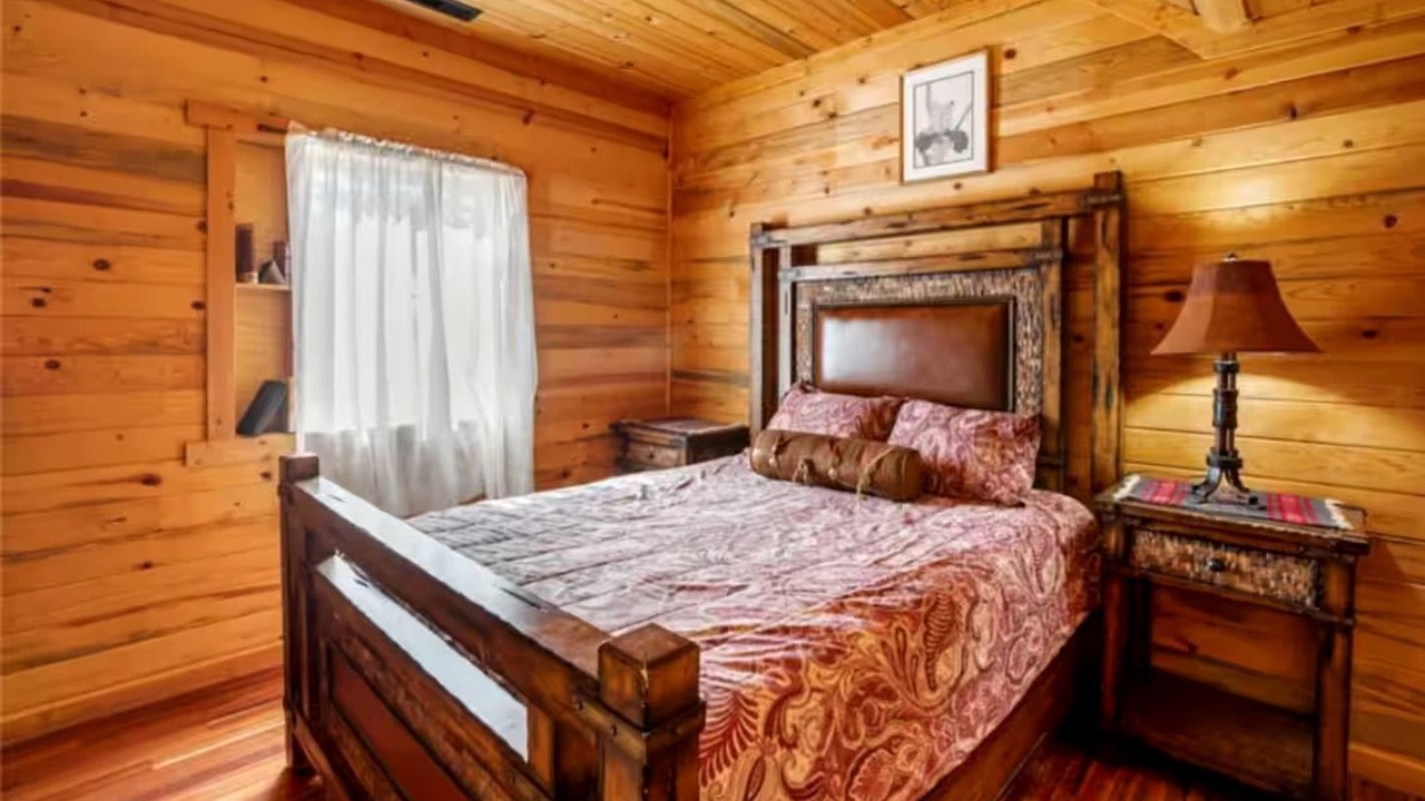 Photo of Bedroom in Victor