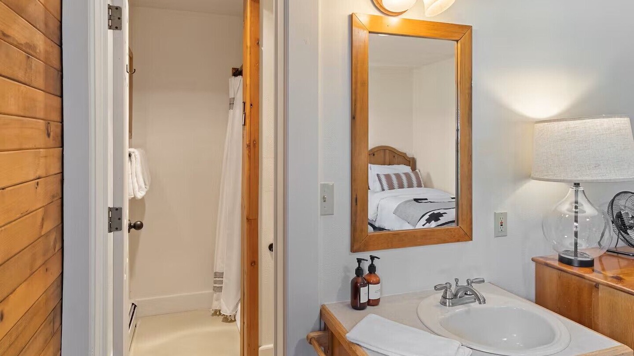 Photo of Bedroom in Clark