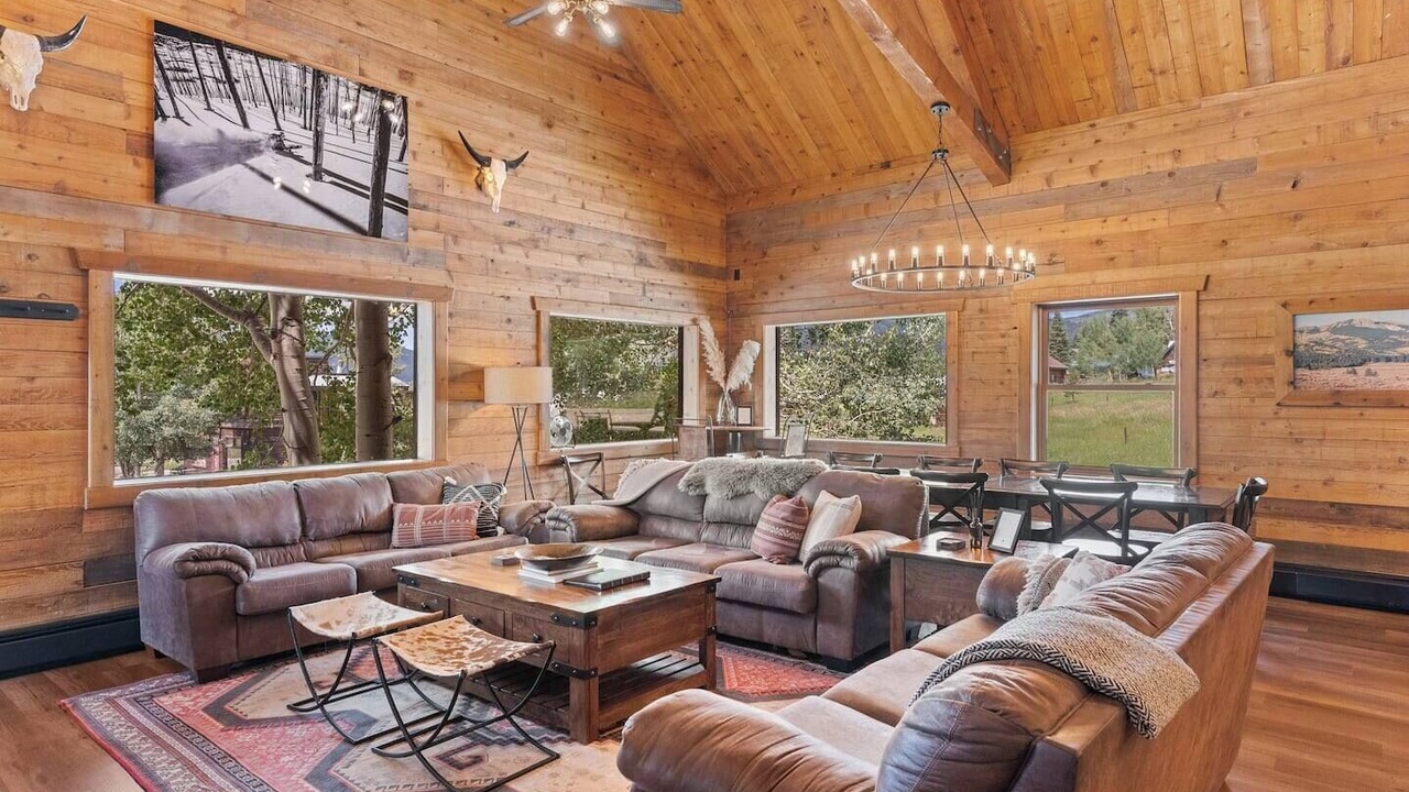 Photo of Livingroom in Clark
