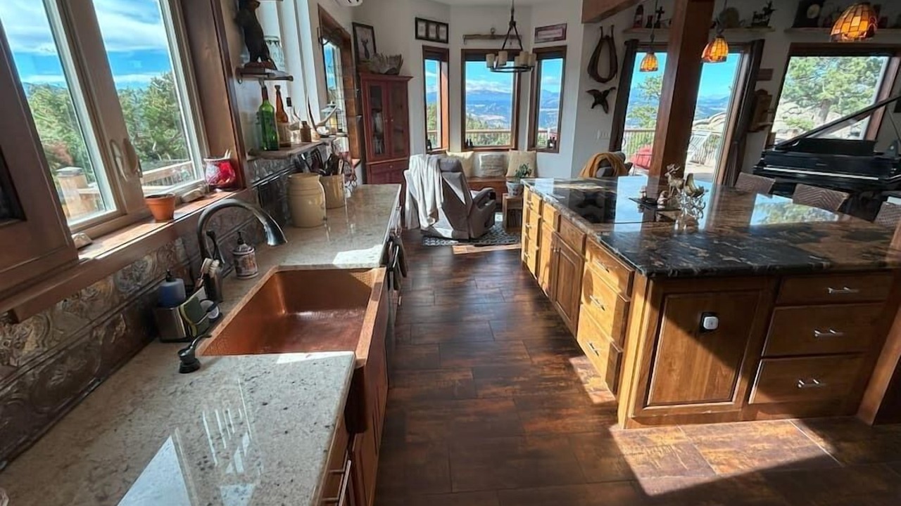 Photo of Kitchen in Coal Creek Canyon