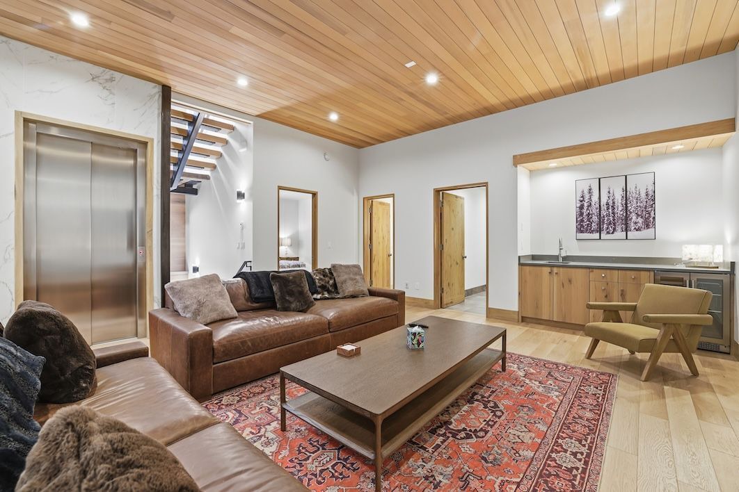 Photo of Livingroom in Intermountain
