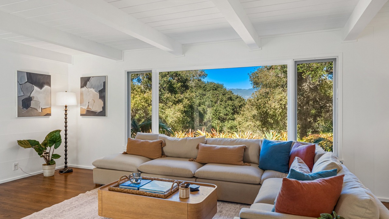 Photo of Livingroom in Santa Barbara