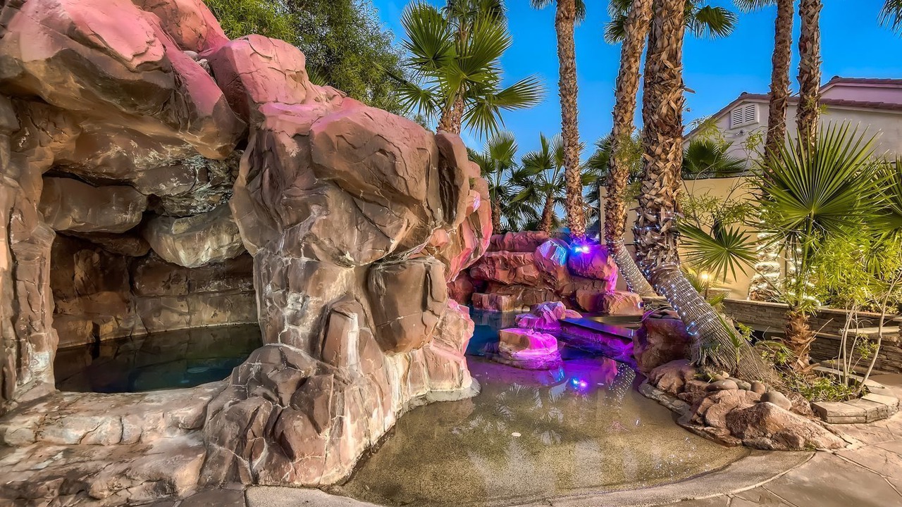 Photo of Outdoor in Spring Valley