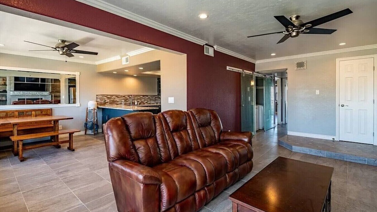 Photo of Livingroom in Bullhead City