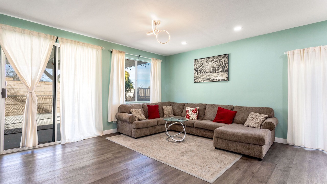 Photo of Livingroom in Lake Elsinore