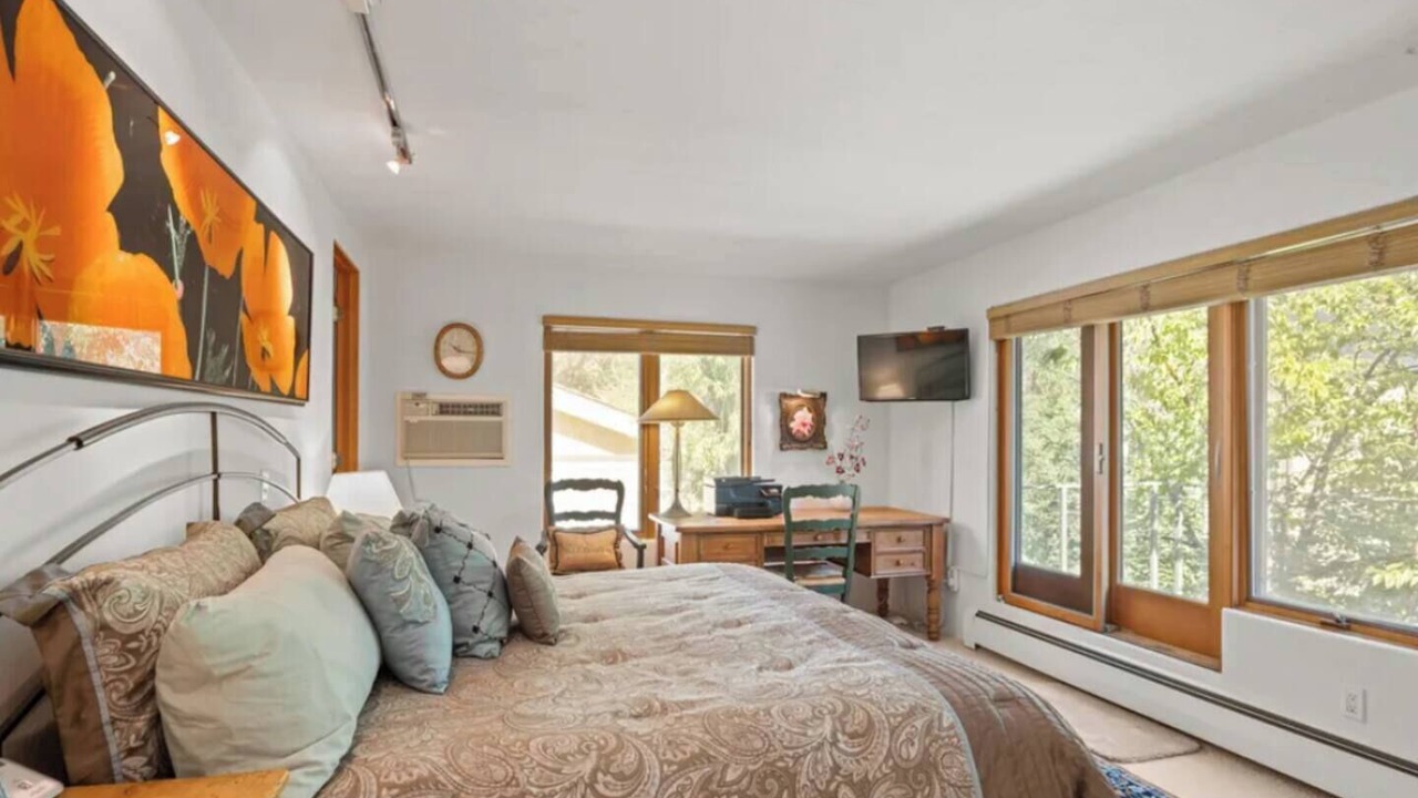 Photo of Bedroom in West End