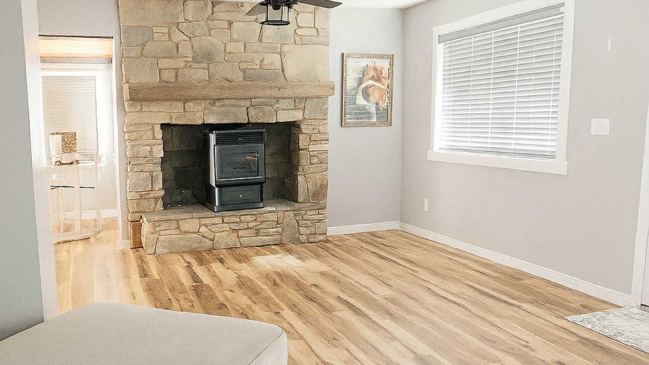 Photo of Livingroom in Eureka