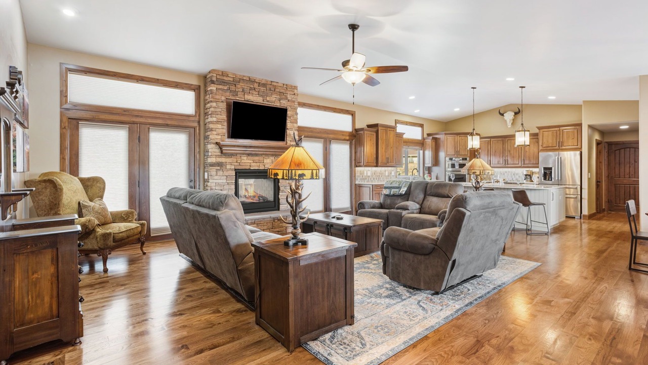 Photo of Livingroom in Gleneagle