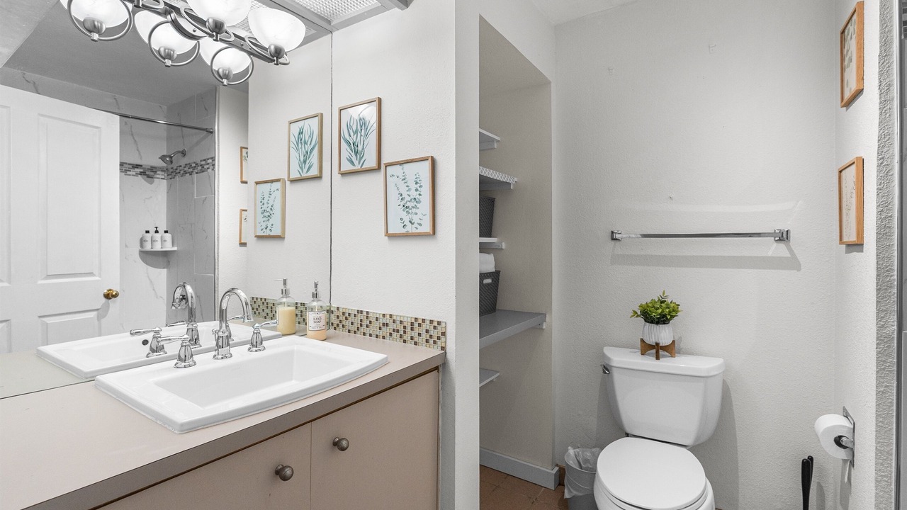 Photo of Bathroom in Englewood