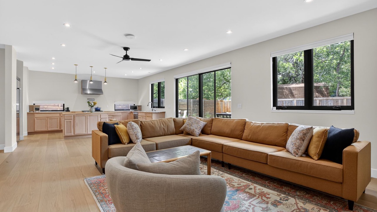 Photo of Livingroom in Old North Boulder