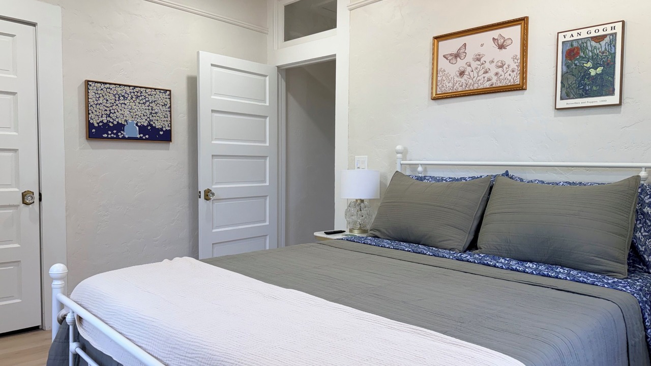 Photo of Bedroom in Downtown