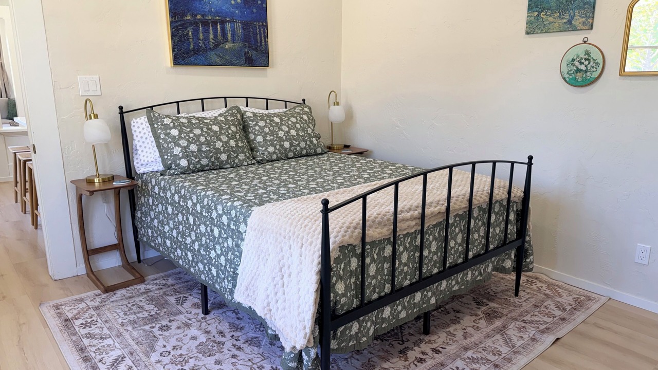 Photo of Bedroom in Downtown