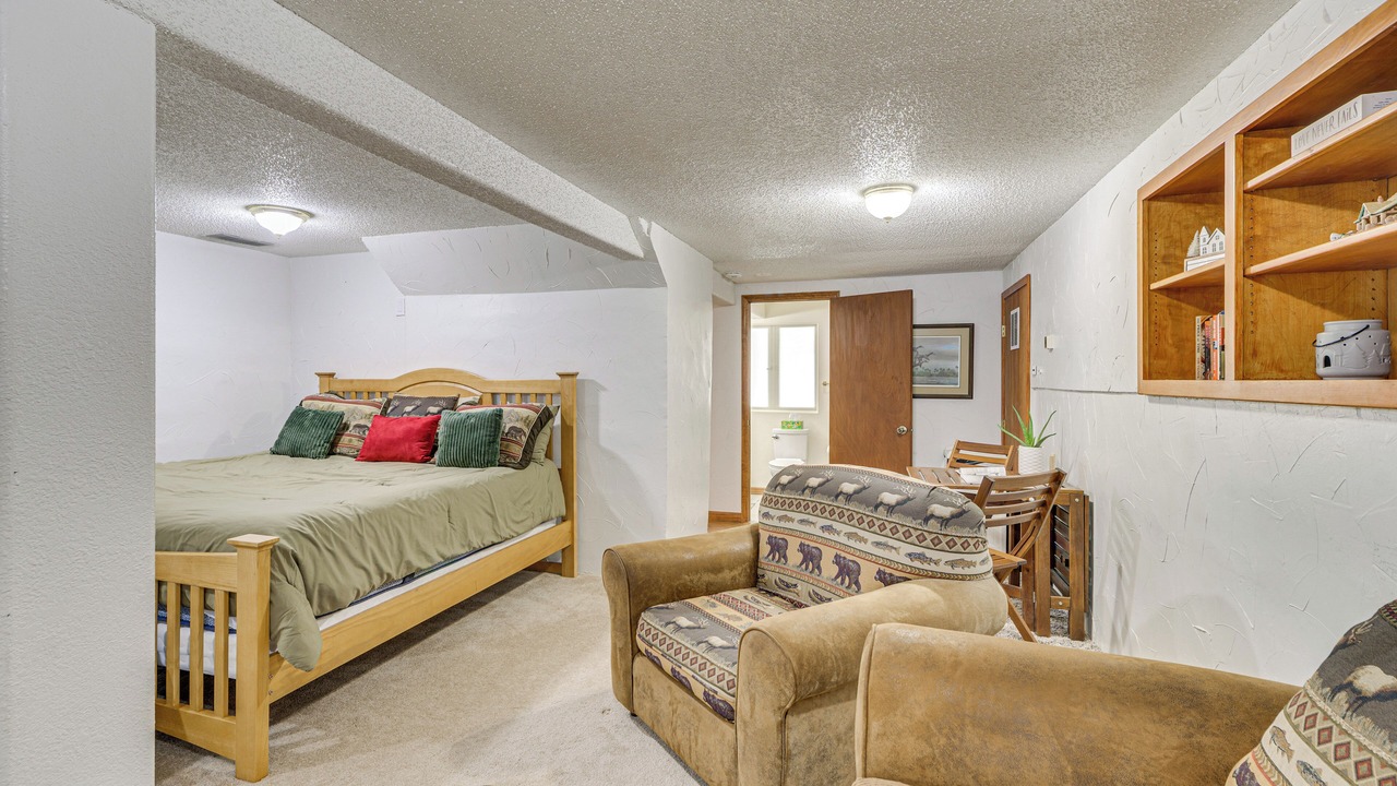 Photo of Bedroom in Cascade-Chipita Park