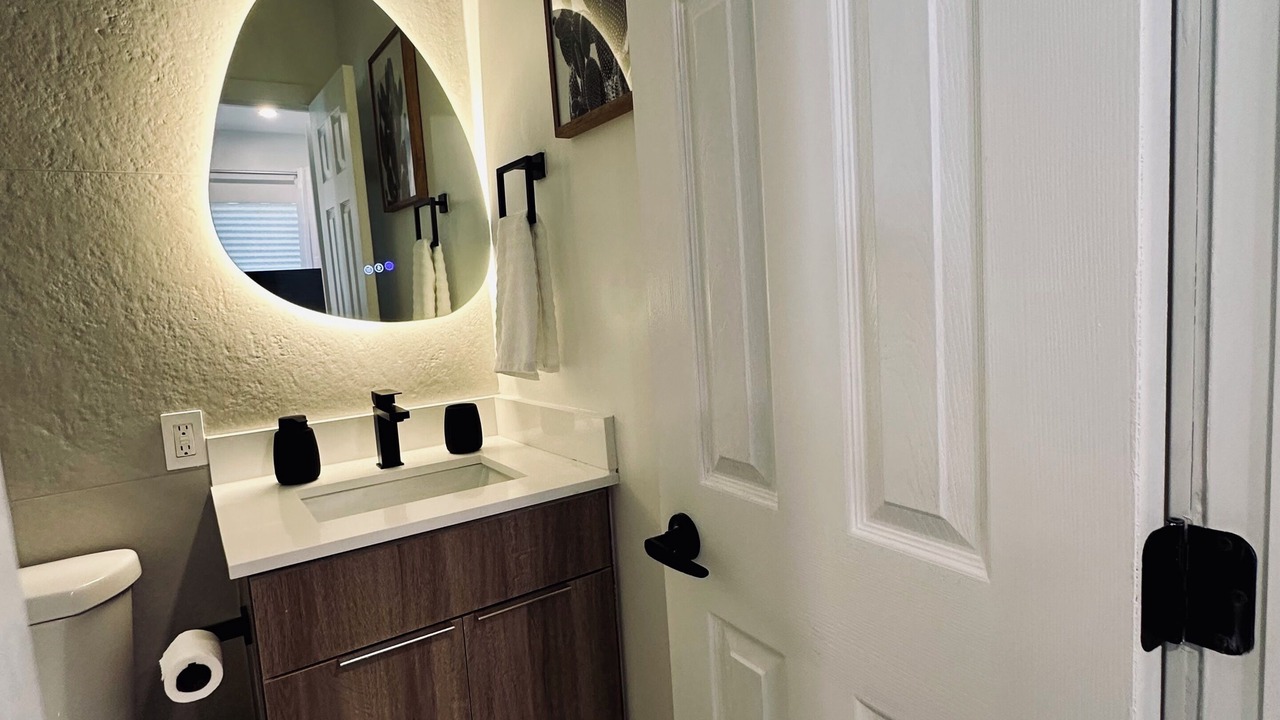 Photo of Bathroom in Poinsettia Heights