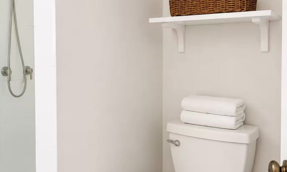Photo of Bathroom in Reseda