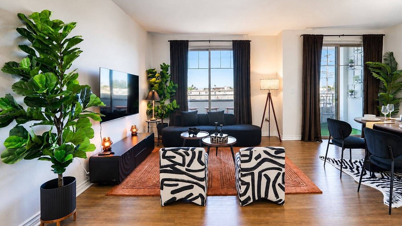 Photo of Livingroom in Sherman Oaks