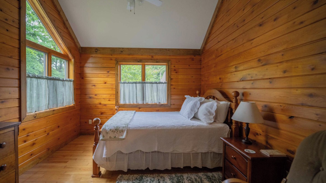 Photo of Bedroom in Farmdale