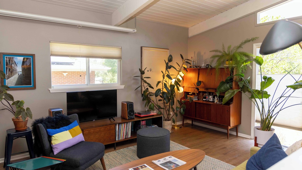 Photo of Livingroom in Baseline Sub