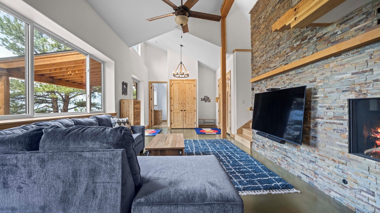 Photo of Livingroom in Twin Lakes