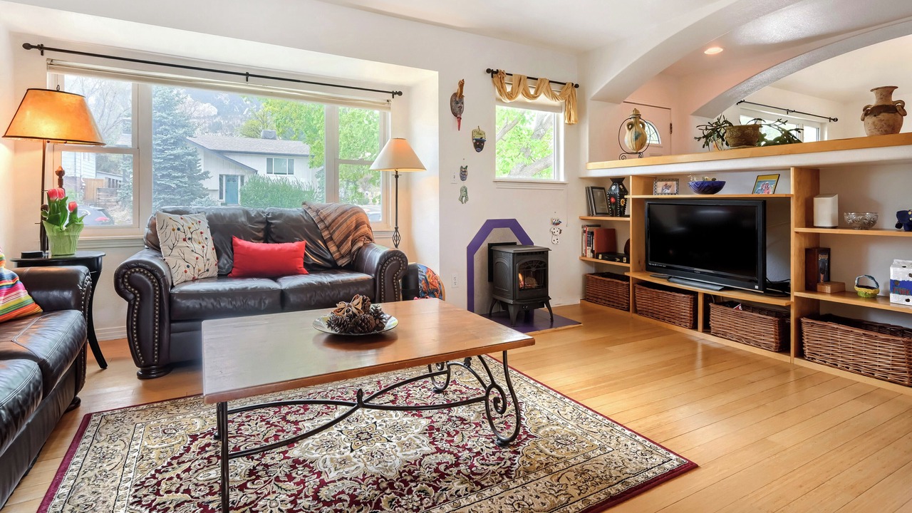 Photo of Livingroom in Devil's Thumb - Rolling Hill